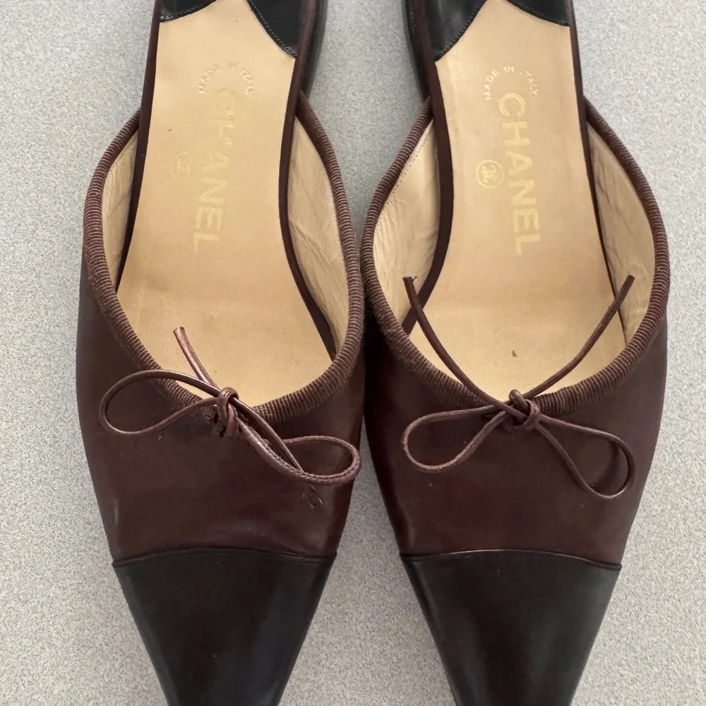 CHANEL Women's Two-Tone Brown and Black Ballerina Slides - Picture 6 of 8